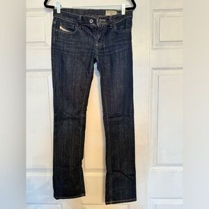 Diesel lower rise, dark wash, straight leg jeans. Some stretch. Liv style